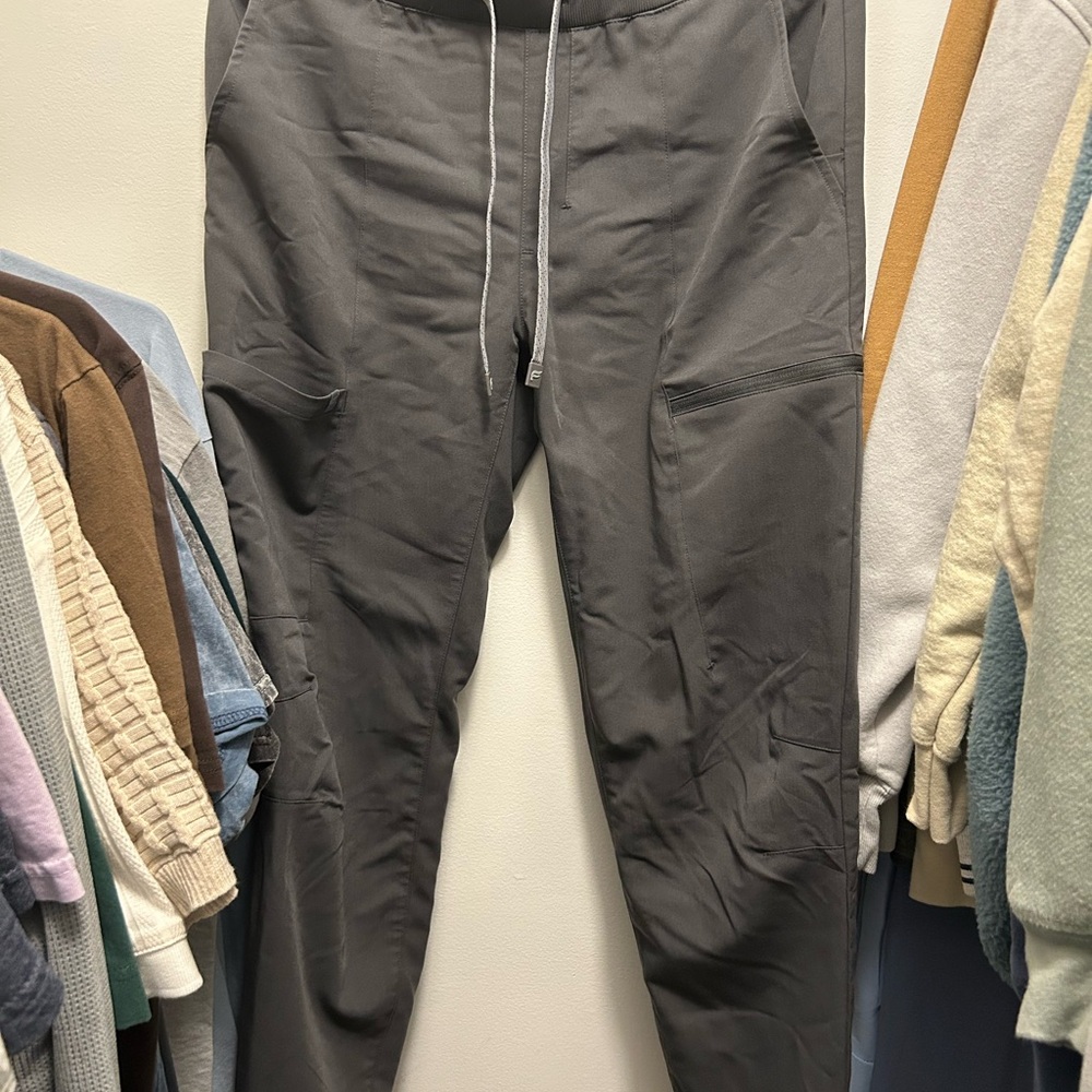 Women’s Fabletics Scrub Joggers